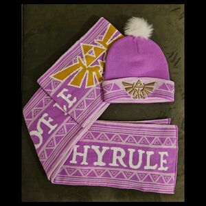 Nintendo Legend of Zelda Scarf & Beanie, Gamer Hyrule Twilight Princess Set